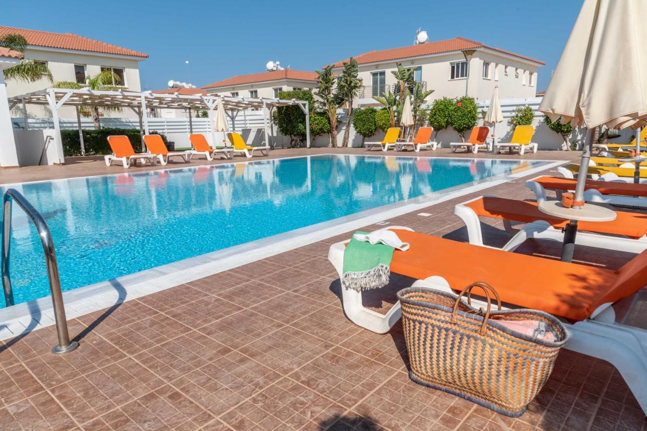 Mythical Sands Resort & Spa, Evilion Apartment Paralimni Dış mekan fotoğraf